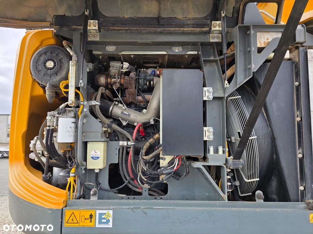 Liebherr R926 Compact, 2020 ROK, 5600 MTH, OIL QUICK - 23