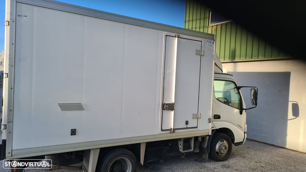 Toyota DYNA - 7
