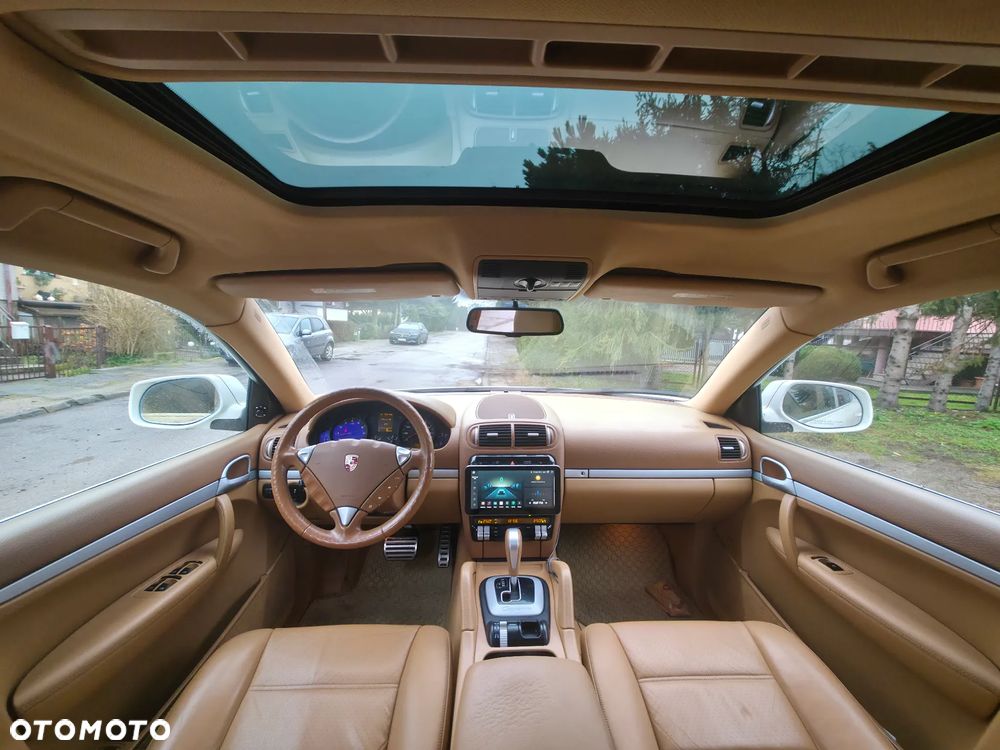 Porsche Cayenne Tiptronic S - 10