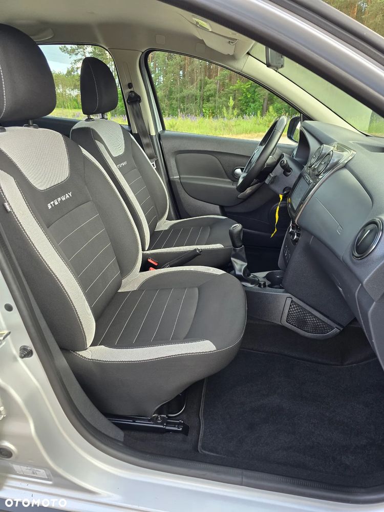 Dacia Sandero Stepway TCe 90 (S&S) Prestige - 6