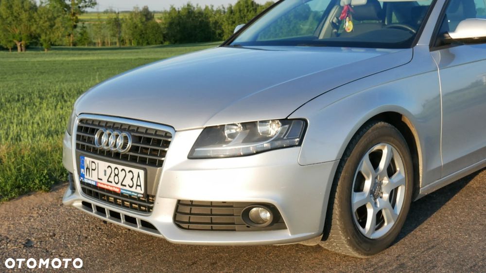 Audi A4 Limousine - 5