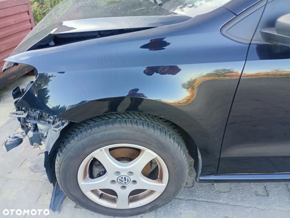 VW POLO V 09-17 błotnik lewy przedni lewy przód L041