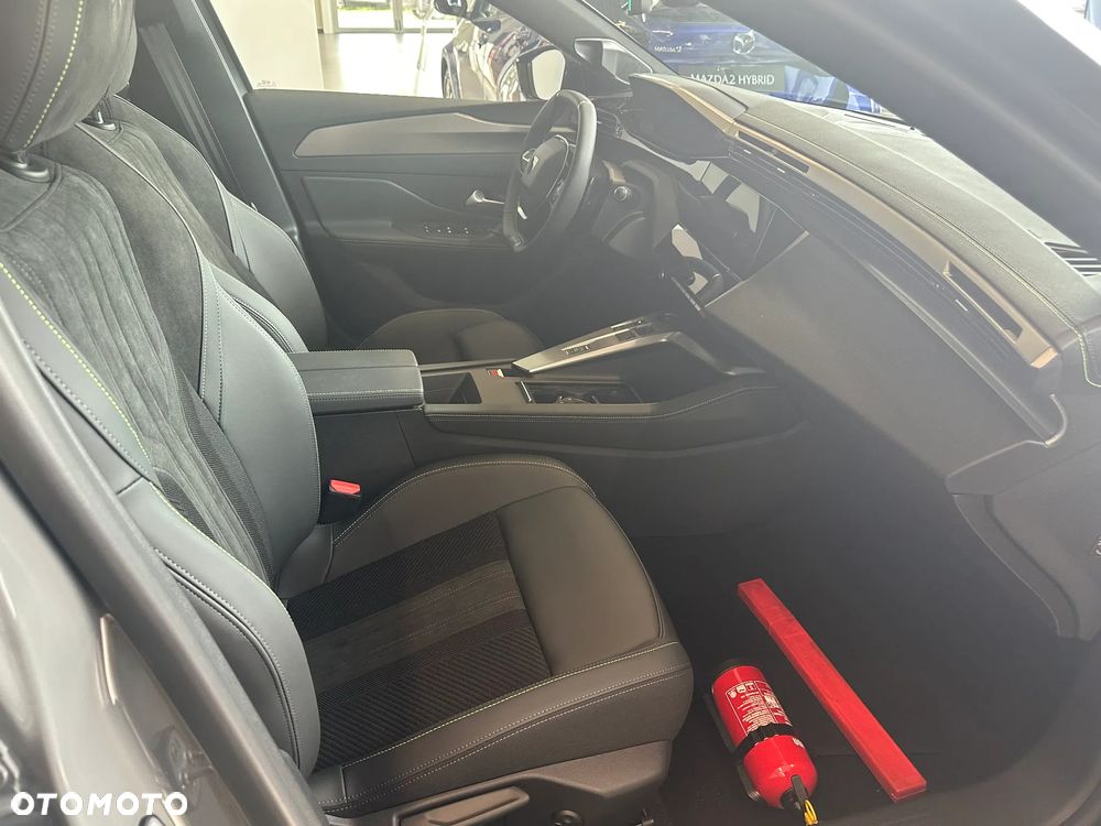 Peugeot 308 1.2 mHEV GT Exclusive S&S e-DCS6 - 19