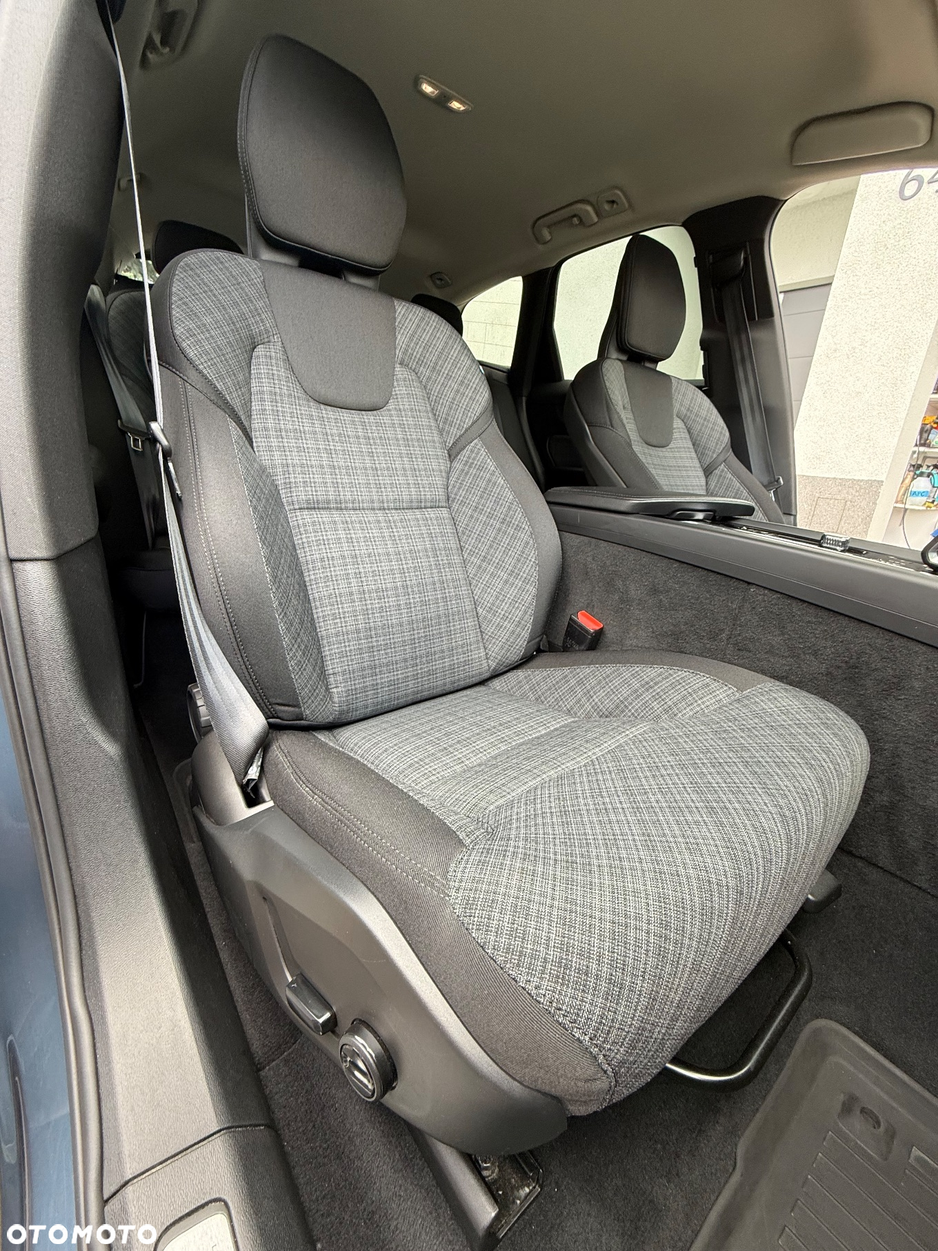 Volvo XC 60 B4 D Geartronic Momentum Pro - 22