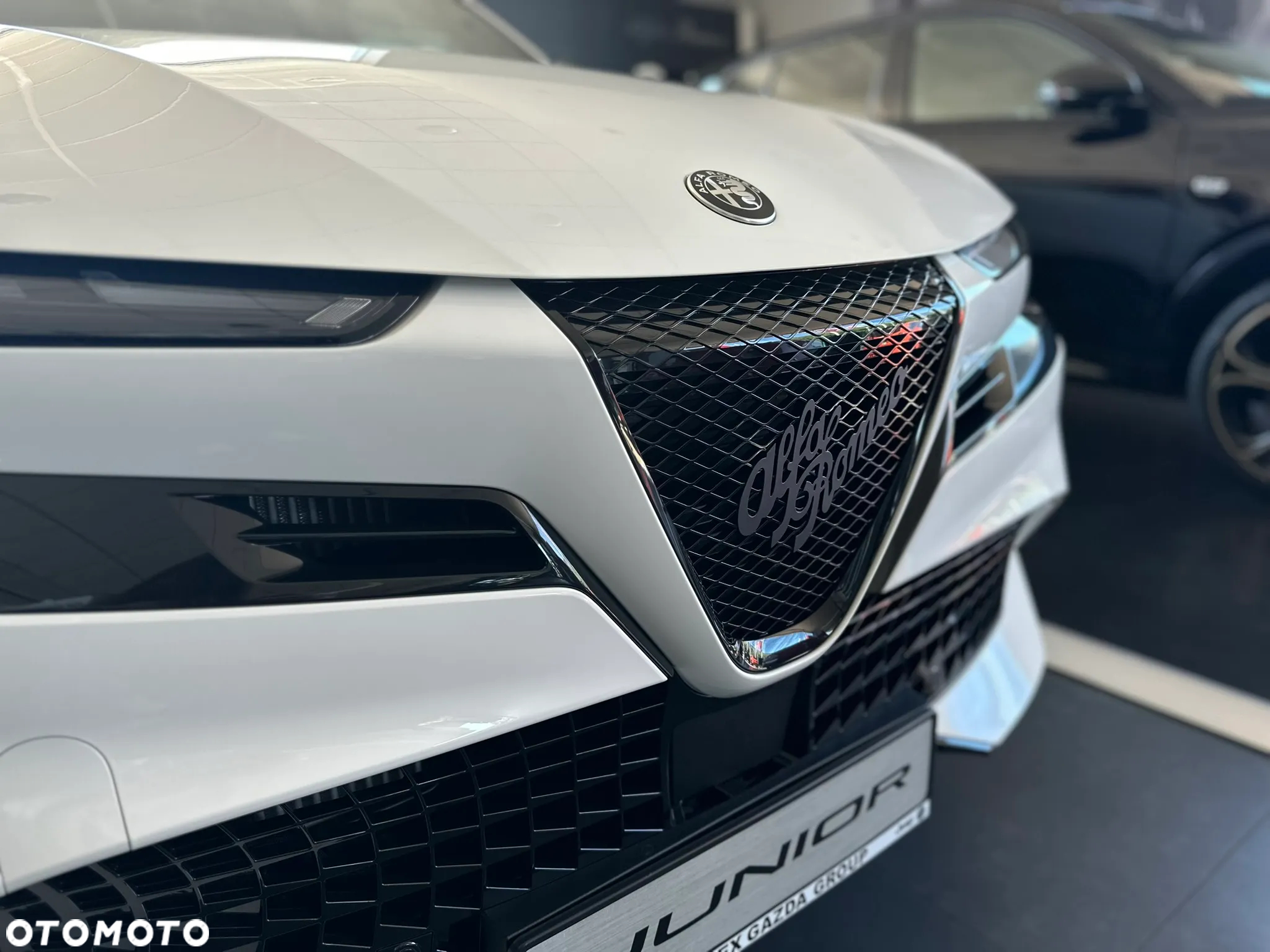 Alfa Romeo Junior 1.2 mHEV Ibrida Q4 eDCT - 17