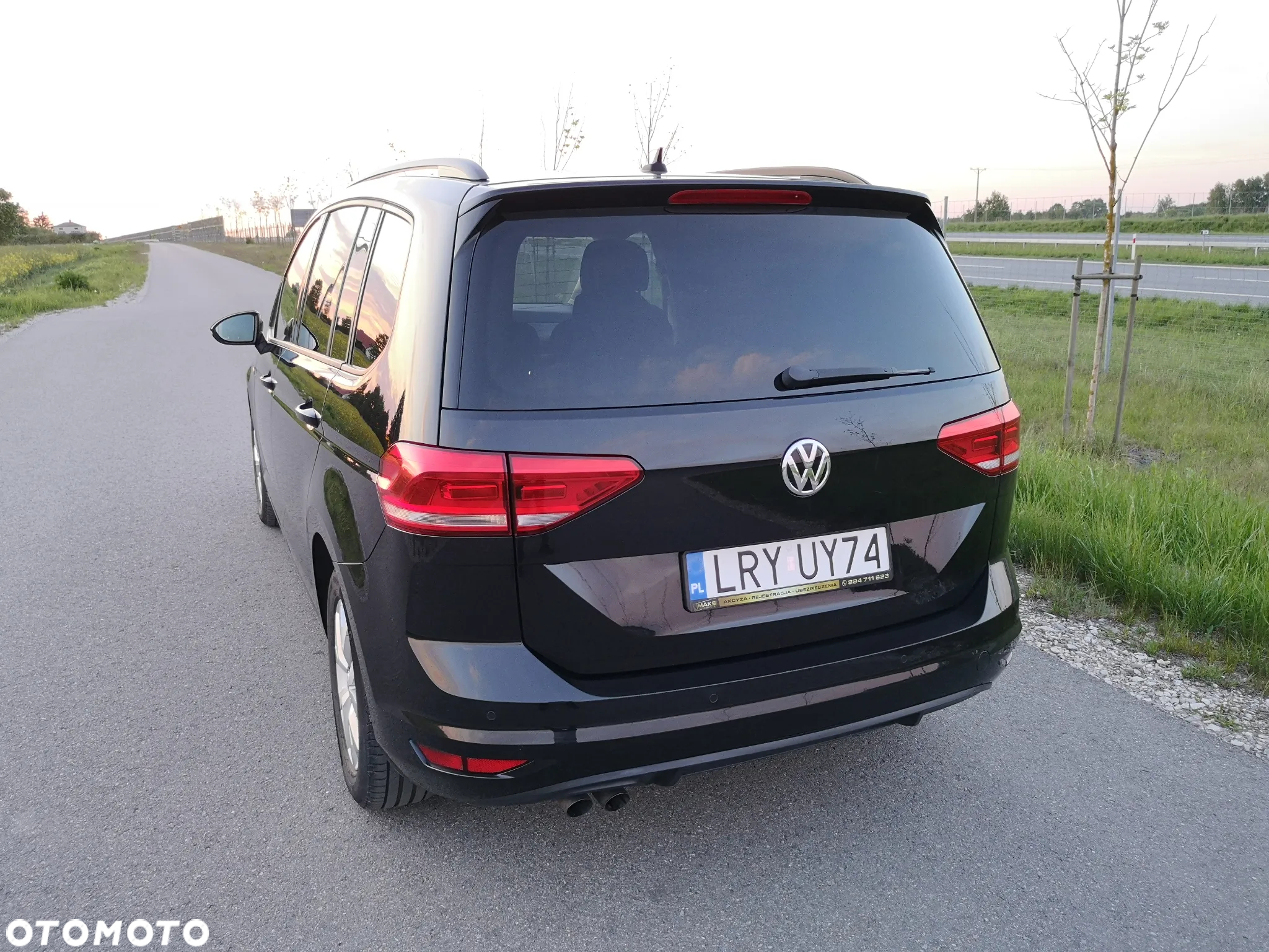 Volkswagen Touran 2.0 TDI SCR DSG Comfortline - 20