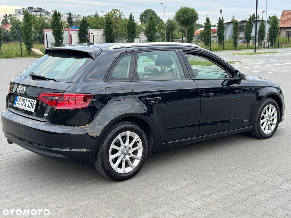 Audi A3 Sportback 1.6 TDI Attraction - 8