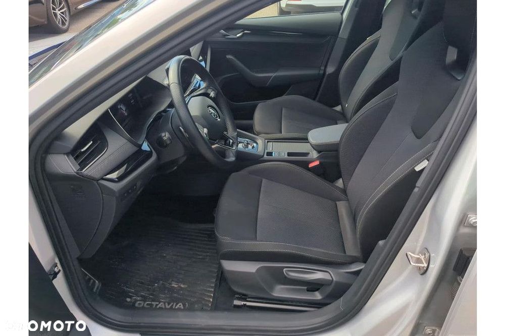 Skoda Octavia 2.0 TDI 4x4 Sportline DSG - 5
