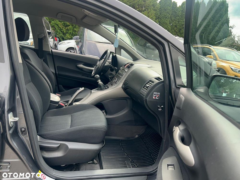 Toyota Auris 2.0 D-4D Executive - 20