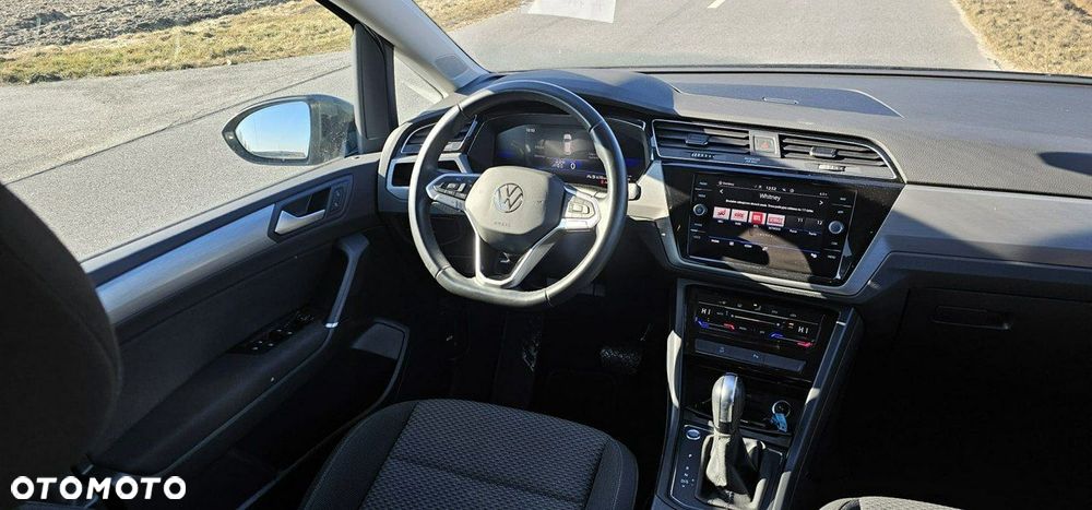 Volkswagen Touran - 8