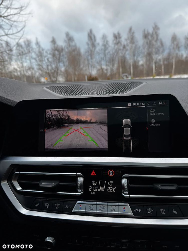 BMW Seria 3 330i xDrive M Sport - 11