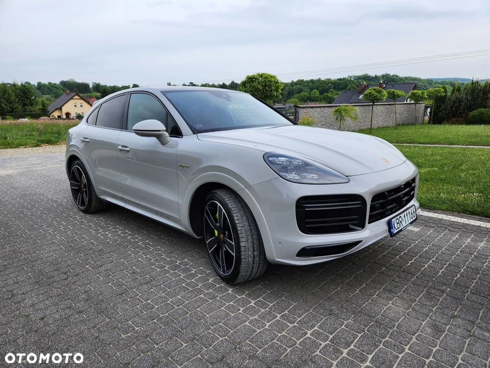 Porsche Cayenne Coupe Turbo S E-Hybrid - 9