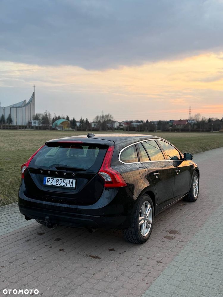 Volvo V60 T3 Summum - 7