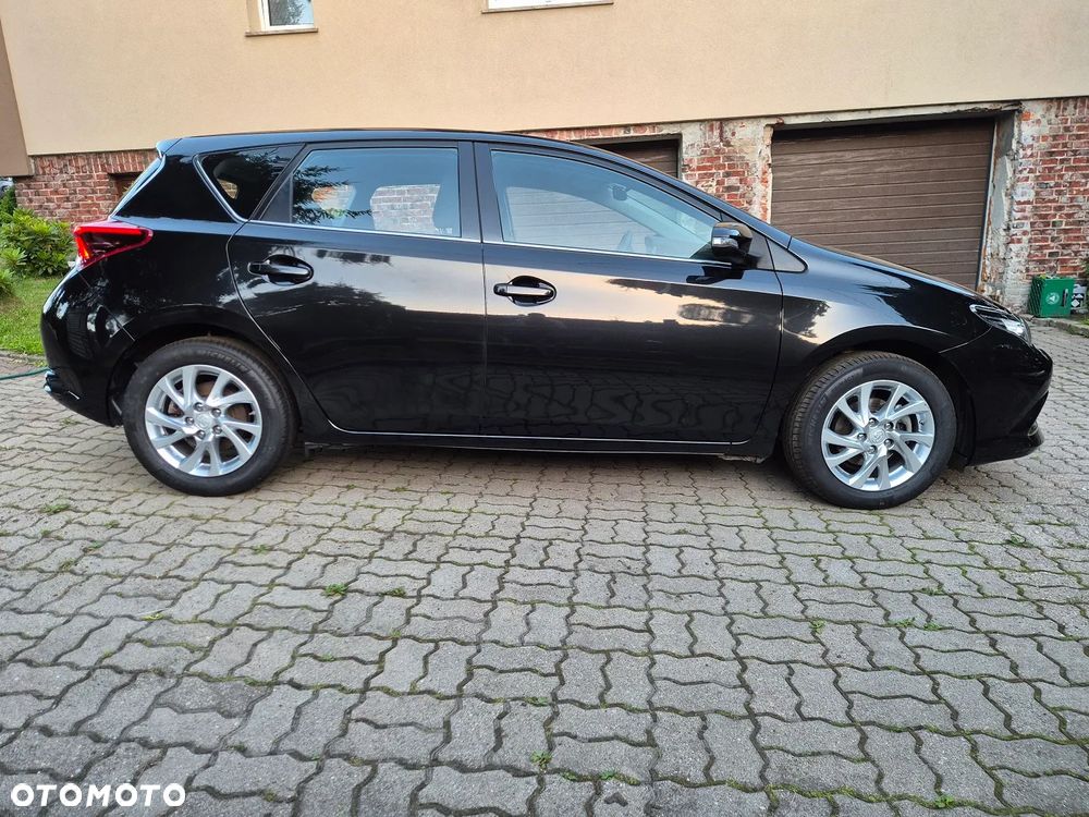 Toyota Auris - 4