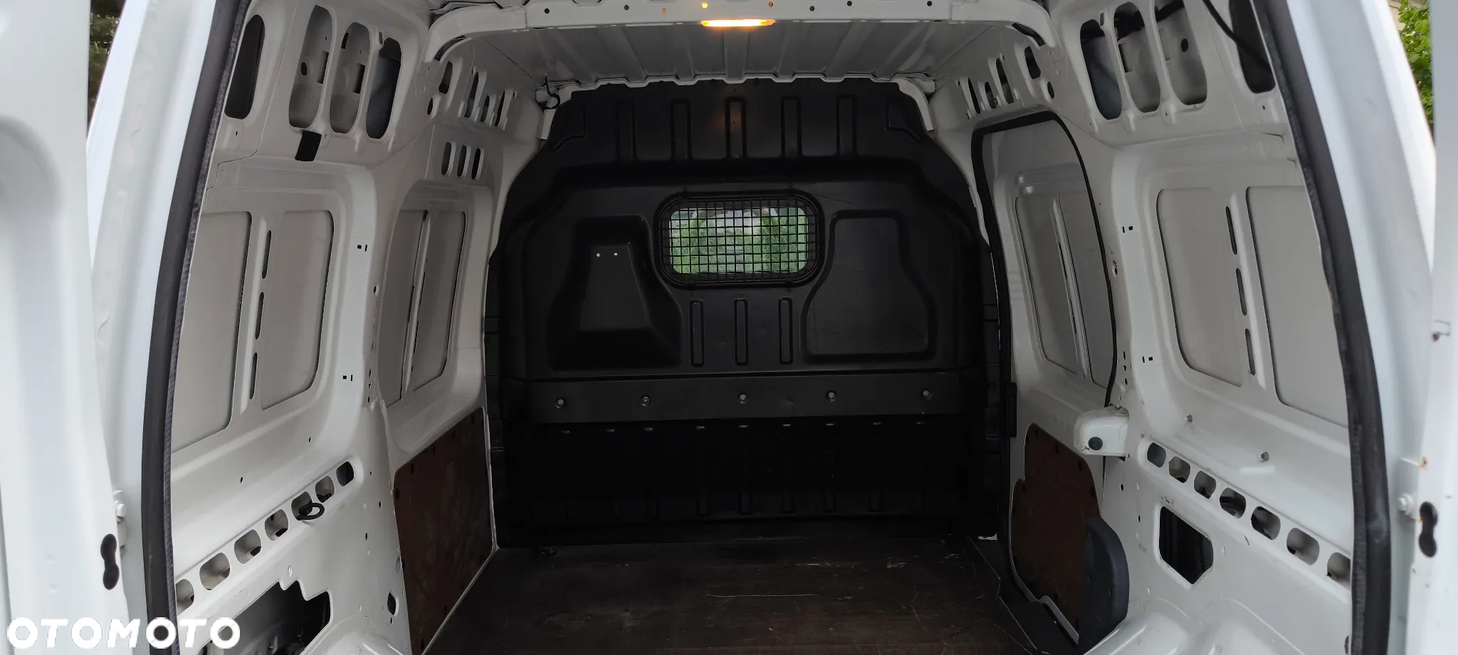Ford Transit Connect - 30
