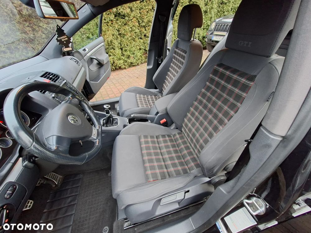 Volkswagen Golf 2.0 GTI - 28