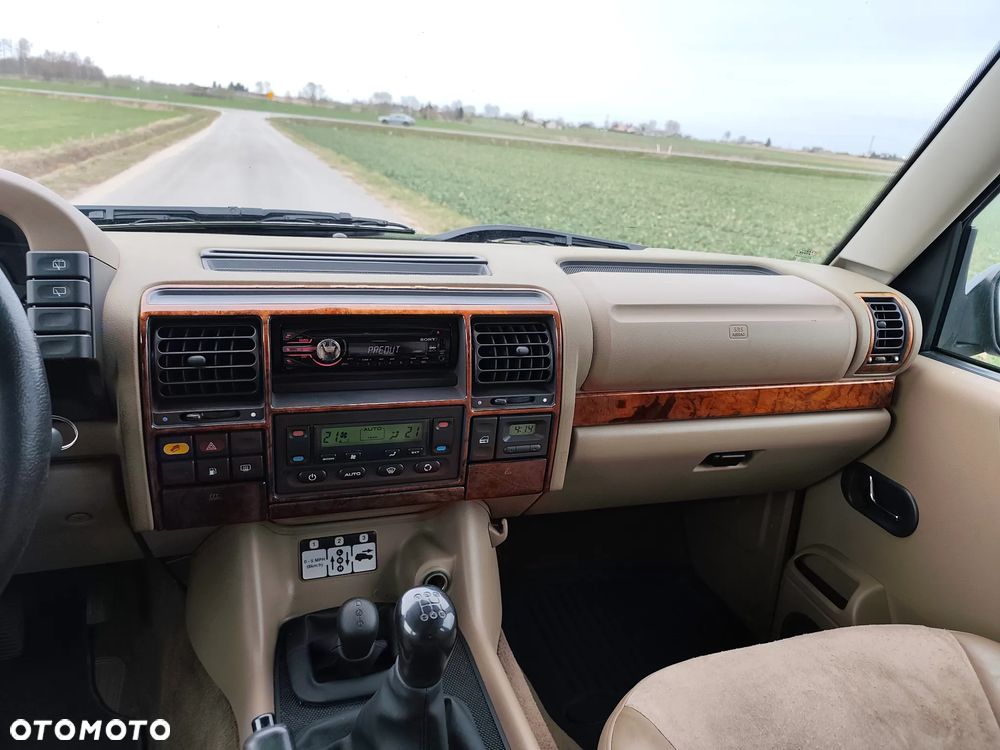 Land Rover Discovery - 18