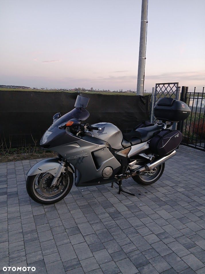 Honda CBR - 6