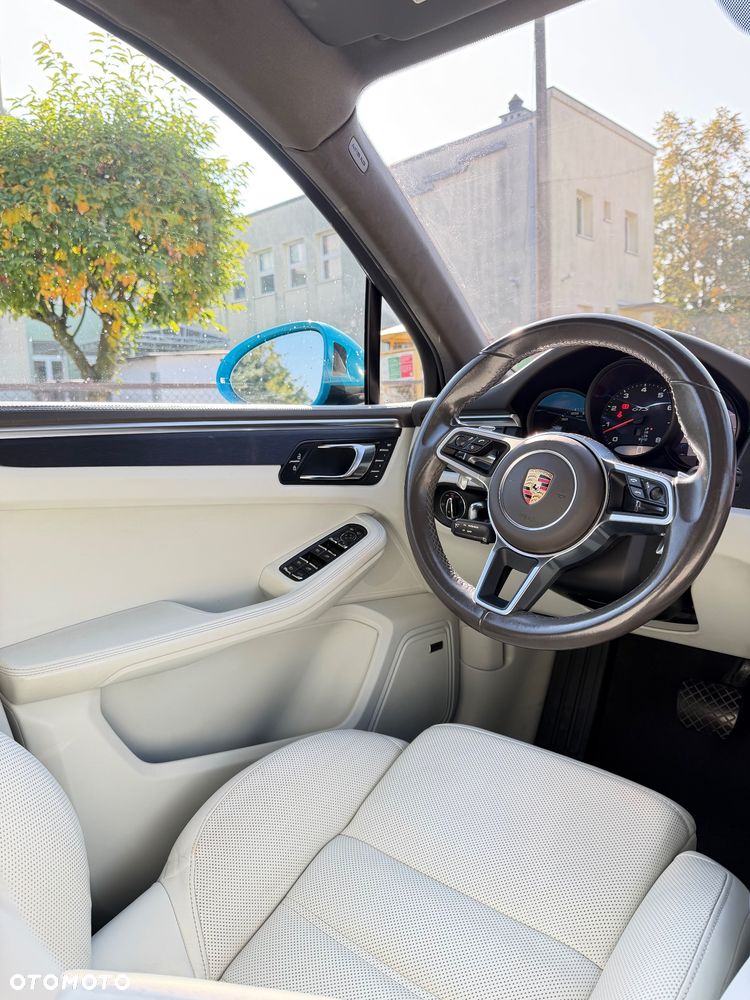 Porsche Macan - 21
