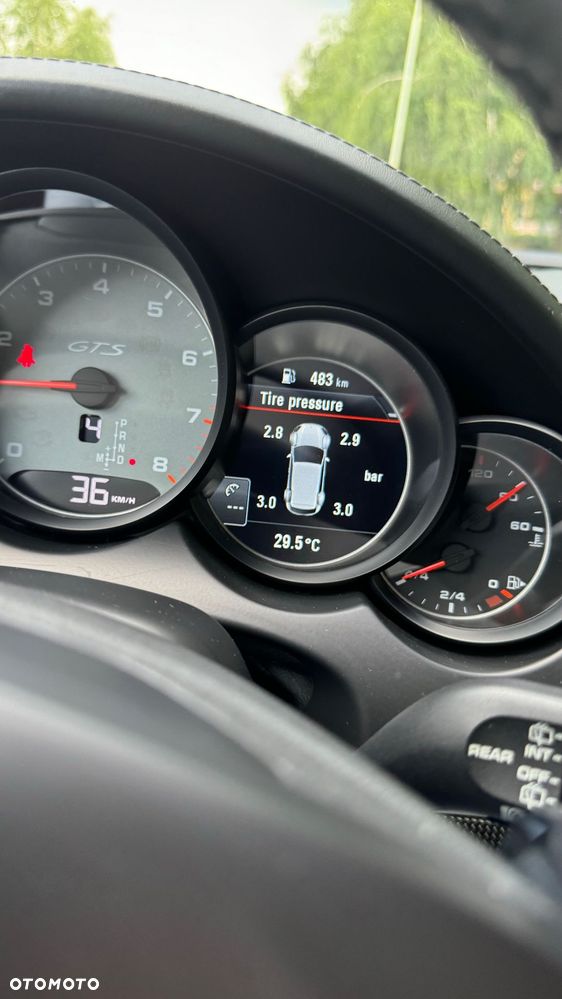 Porsche Cayenne - 10