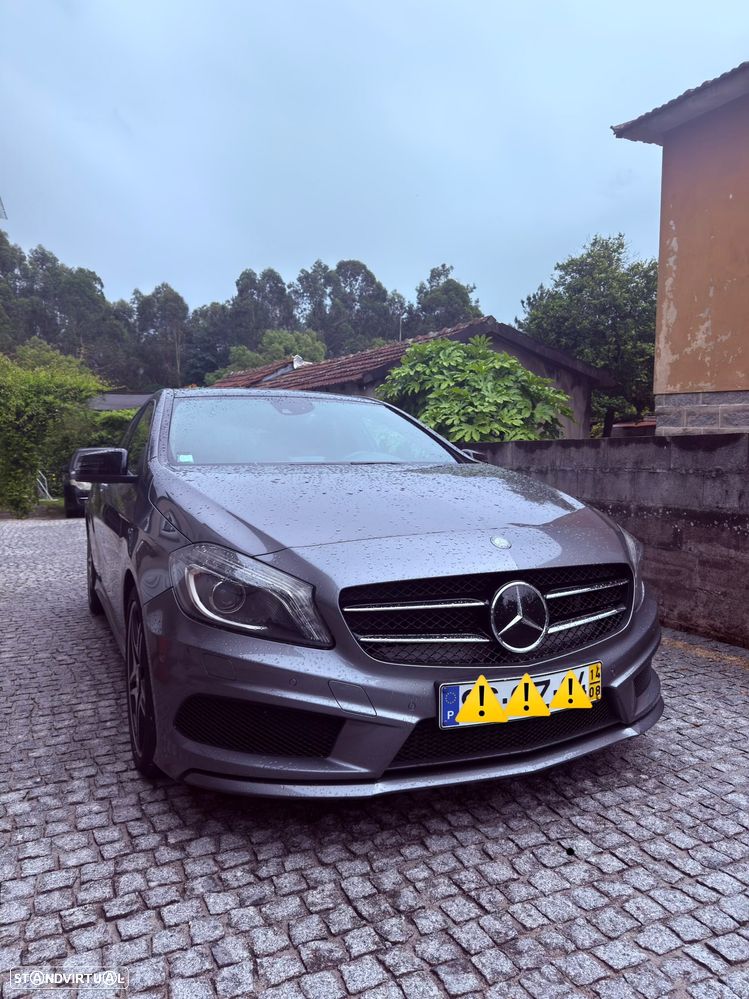 Mercedes-Benz A 200 d AMG Line - 1