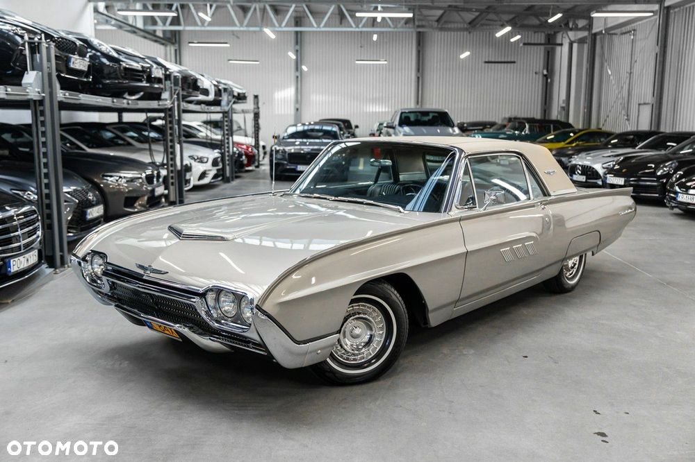 Ford Thunderbird - 1