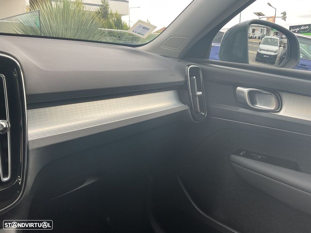 Volvo XC 40 1.5 T3 Momentum - 35