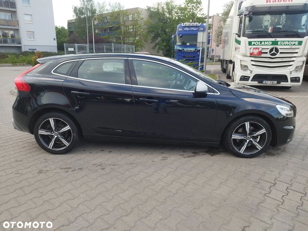 Volvo V40 T2 Drive-E R-Design Momentum - 4