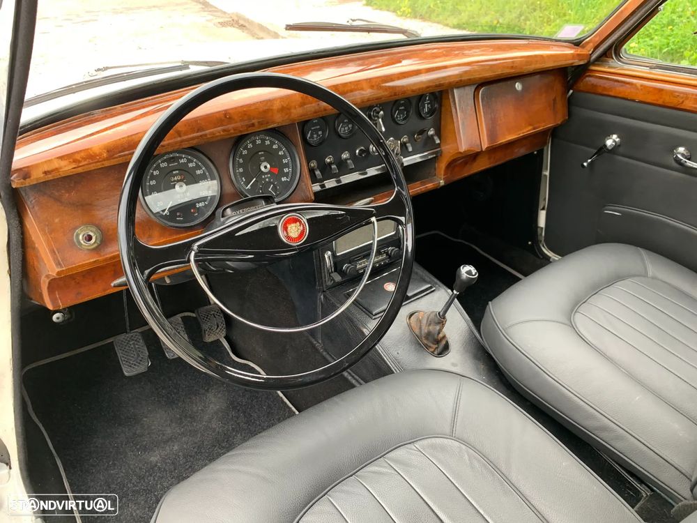 Jaguar MK II - 19