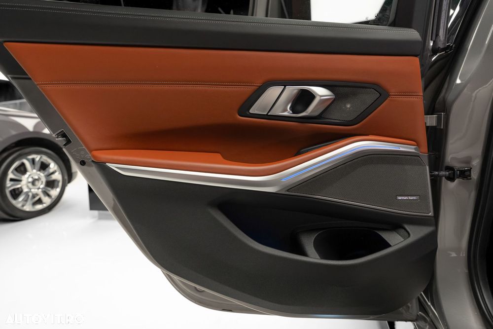 BMW M3 Competition xDrive AT - 31