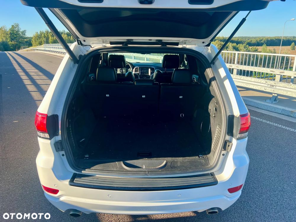 Jeep Grand Cherokee - 39