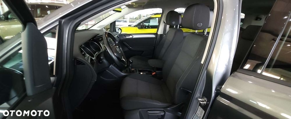 Volkswagen Touran - 7