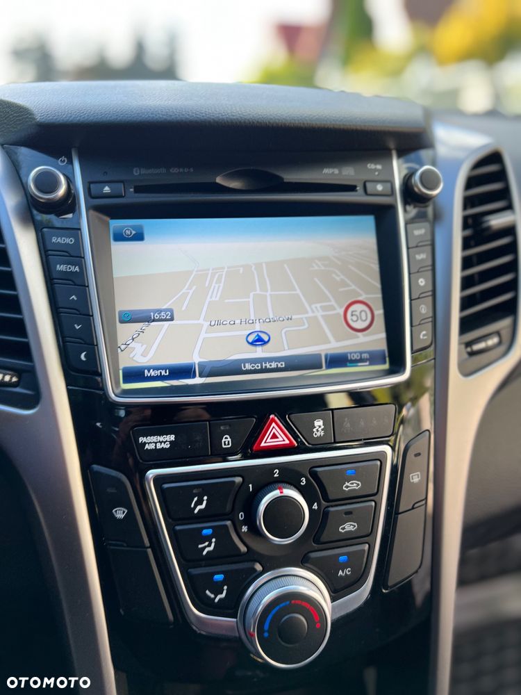 Hyundai i30 i30cw 1.4 Intro Edition - 27