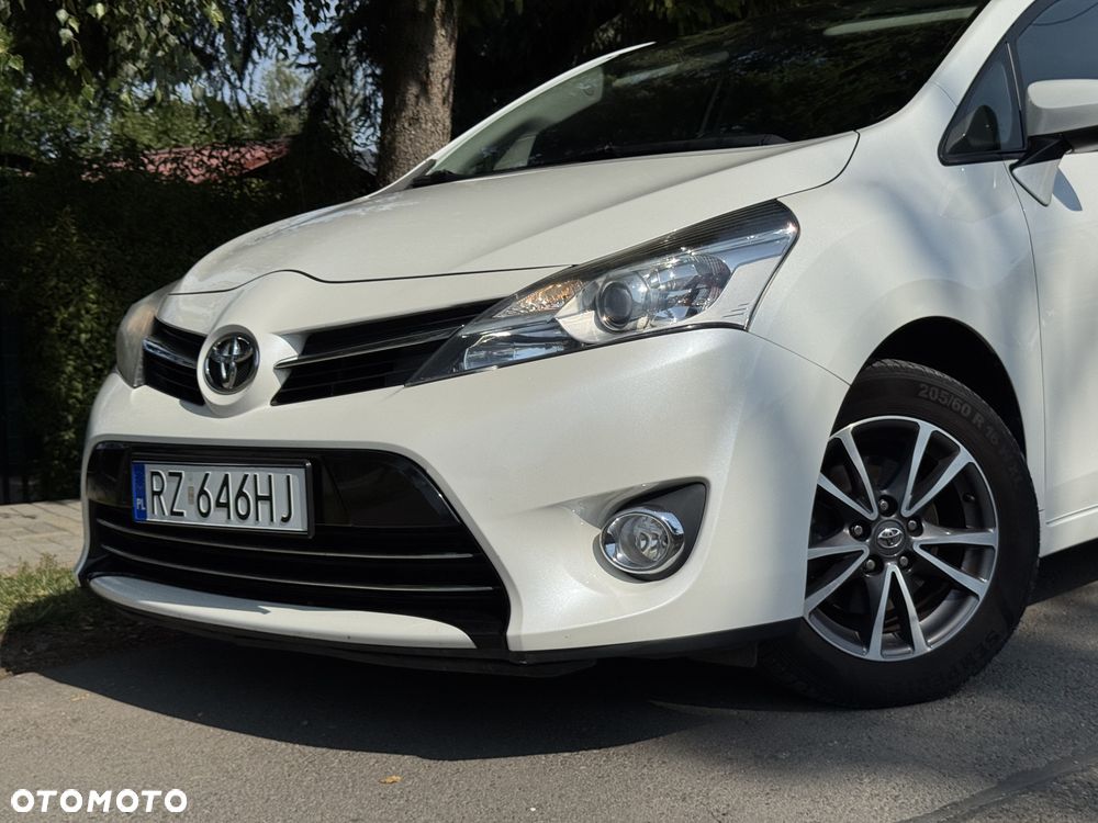 Toyota Verso - 10