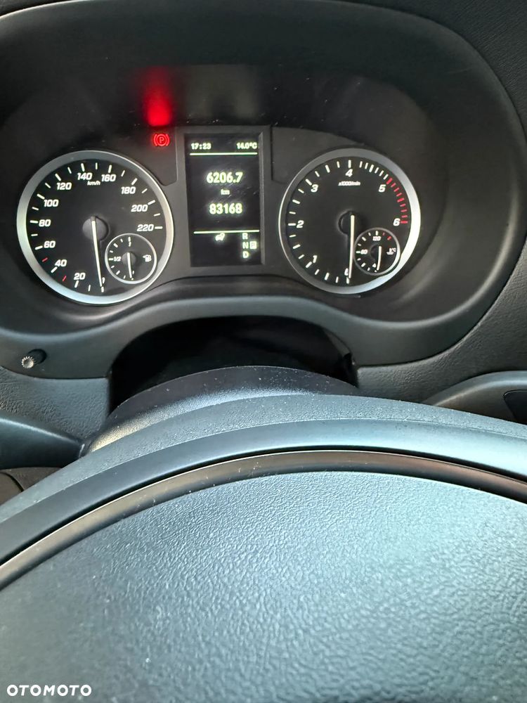 Mercedes-Benz Vito - 25