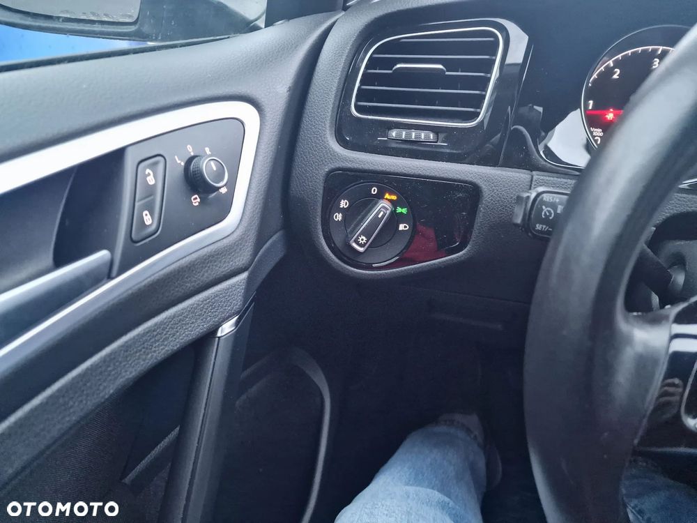 Volkswagen Golf 1.6 TDI BlueMotion Technology Cup - 10
