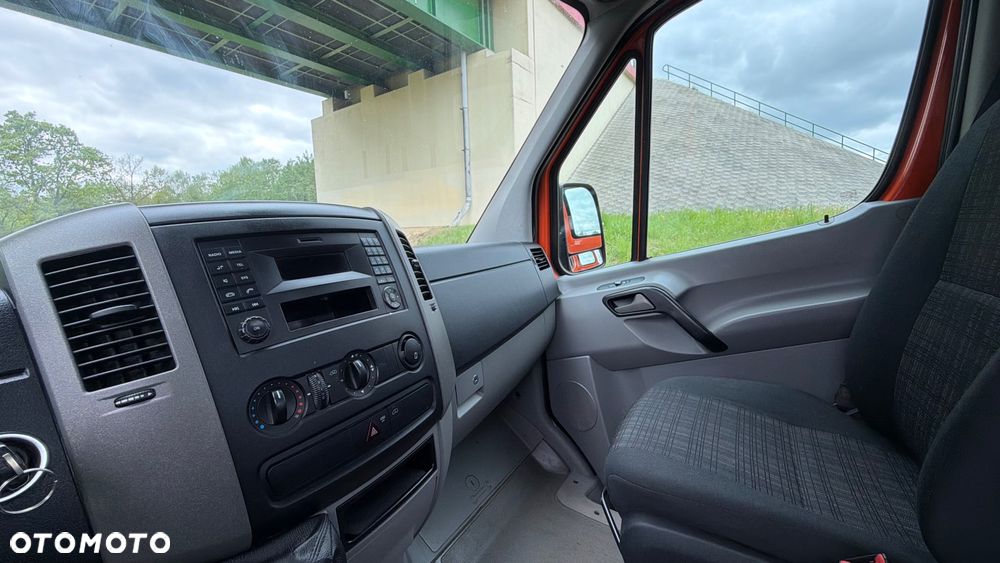 Mercedes-Benz Sprinter - 19