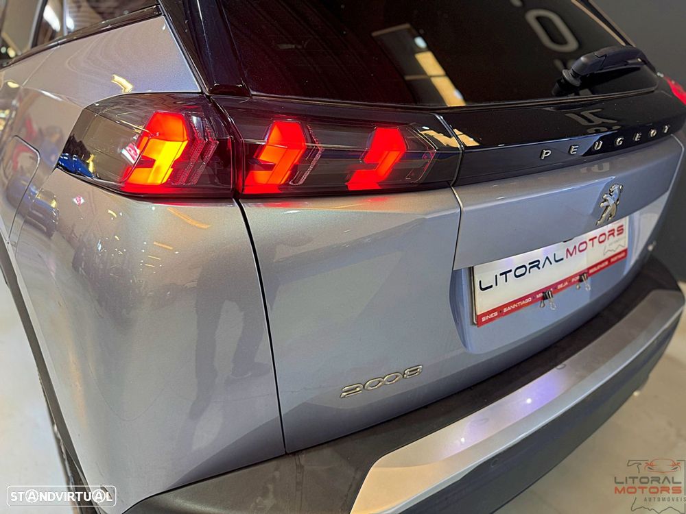 Peugeot 2008 1.2 PureTech GT EAT8 - 9