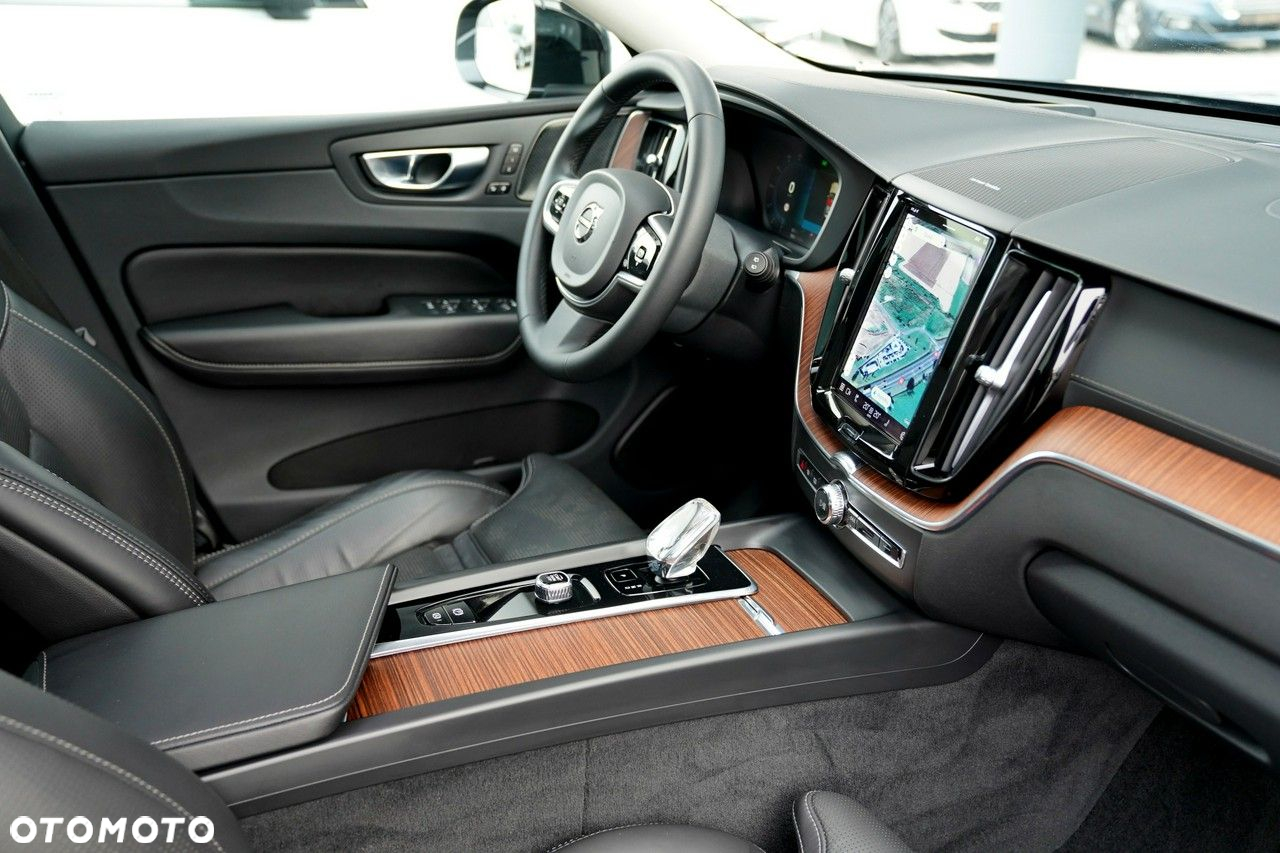 Volvo XC 60 - 25