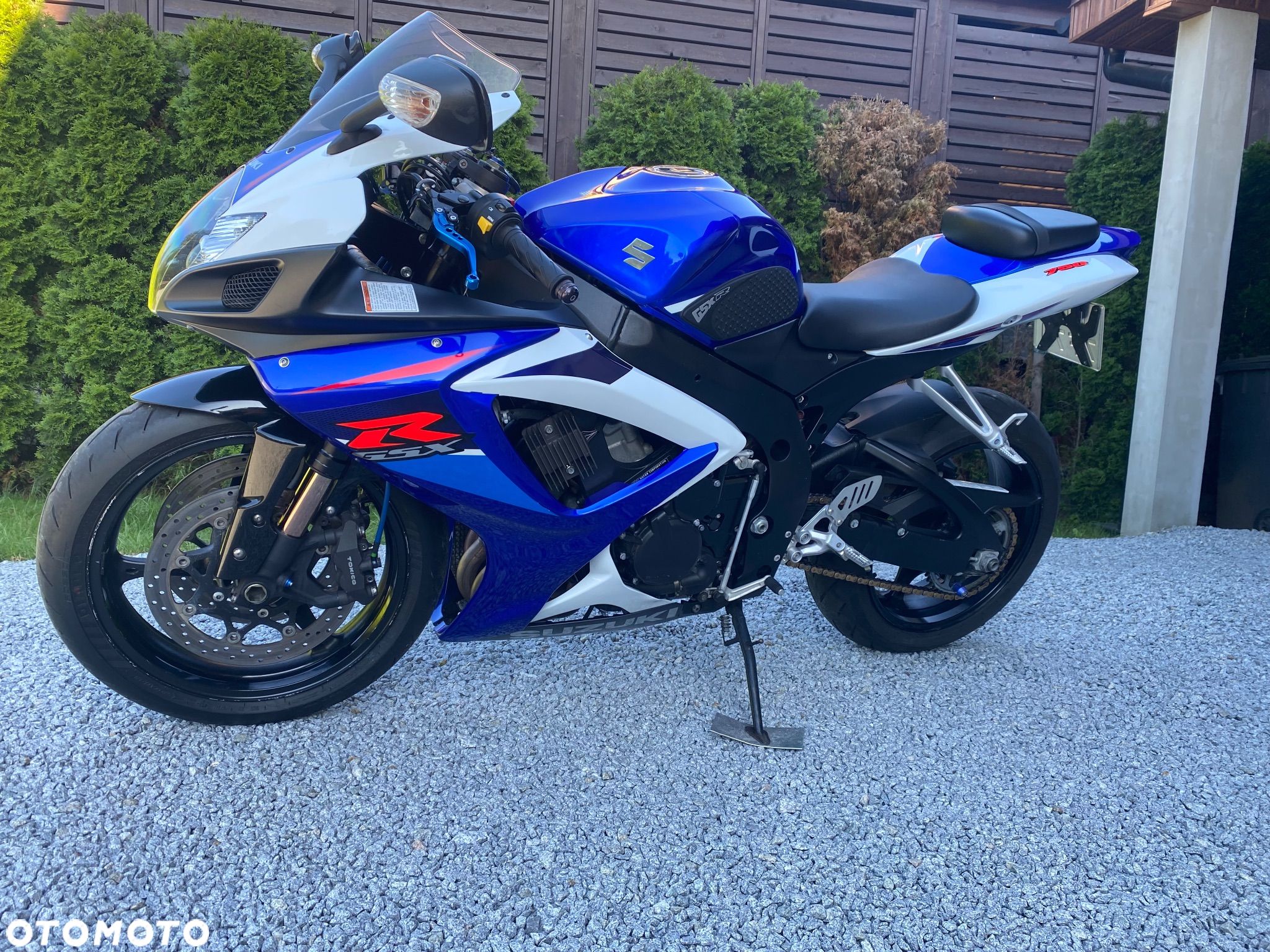 Suzuki GSX-R - 1