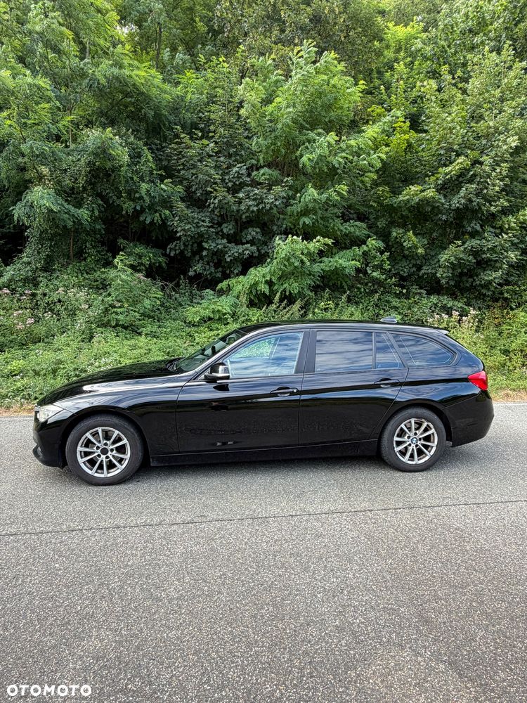 BMW Seria 3 318d - 5