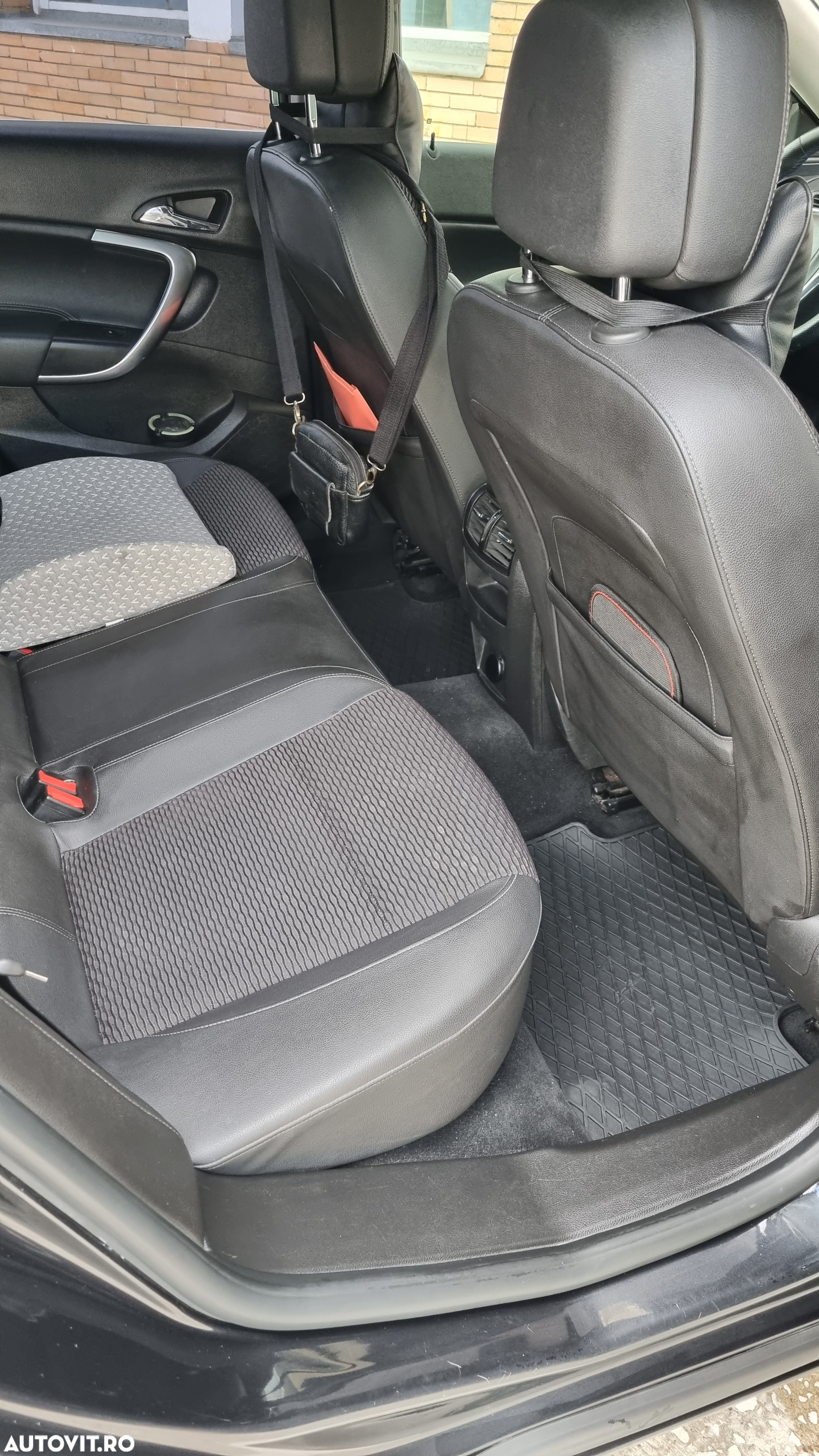 Opel Insignia 2.0 CDTI ECOTEC 4X4 Sport Aut. - 11