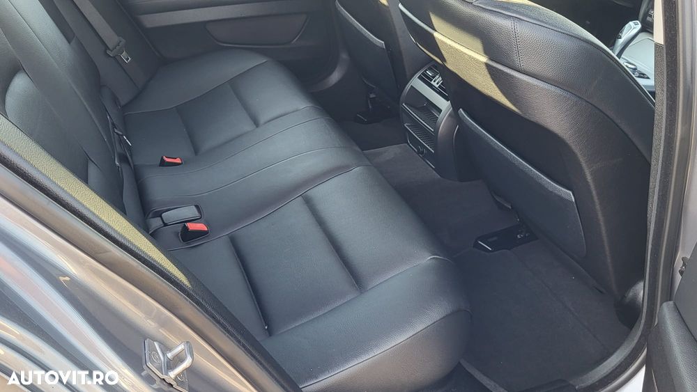BMW 5 Series 2011 — imagine 8