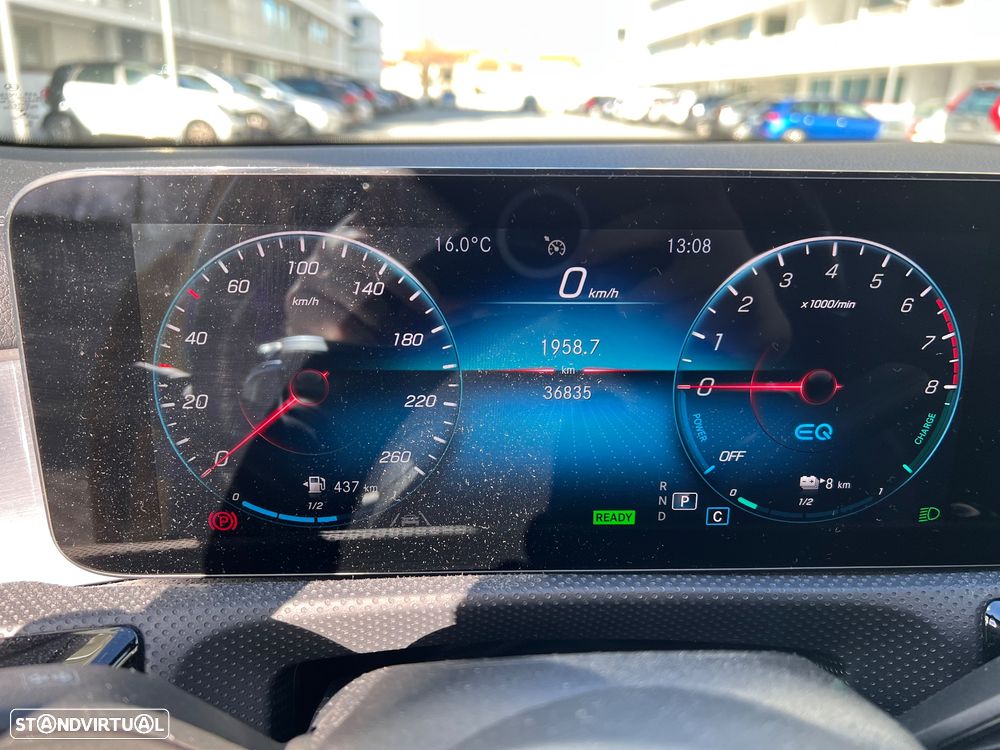 Mercedes-Benz A 250 e 8G-DCT AMG Line - 3