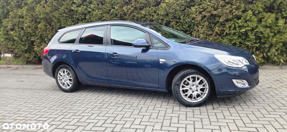 Opel Astra 1.6 Turbo 150 Jahre - 18