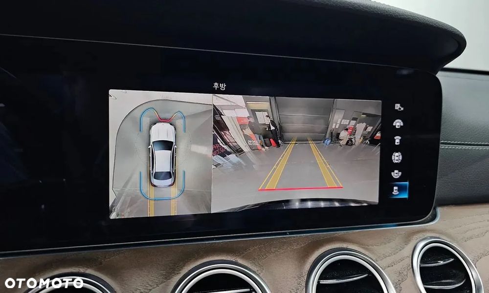 Mercedes-Benz Klasa E 220 d 4Matic 9G-TRONIC Exclusive - 20