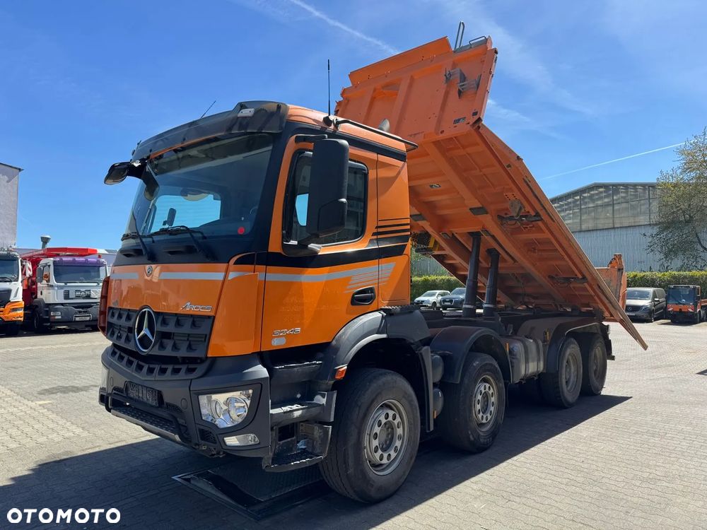 Mercedes-Benz AROCS 3246 8x4 EURO6 WYWROTKA TRÓJSTRONNA Z BORDMATIKIEM - 2