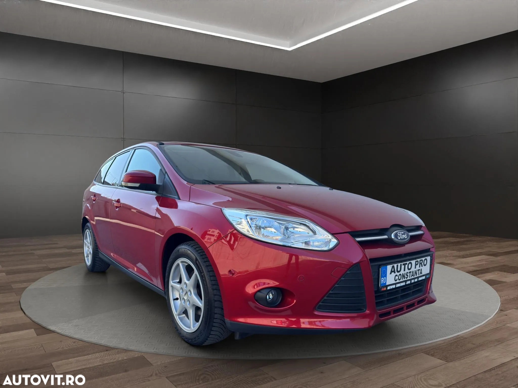 Ford Focus 1.0 EcoBoost Start-Stopp-System TREND - 2