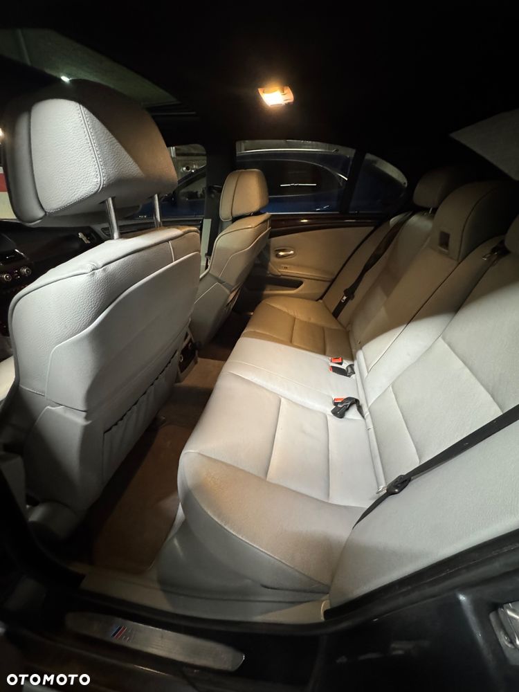 BMW Seria 5 - 12