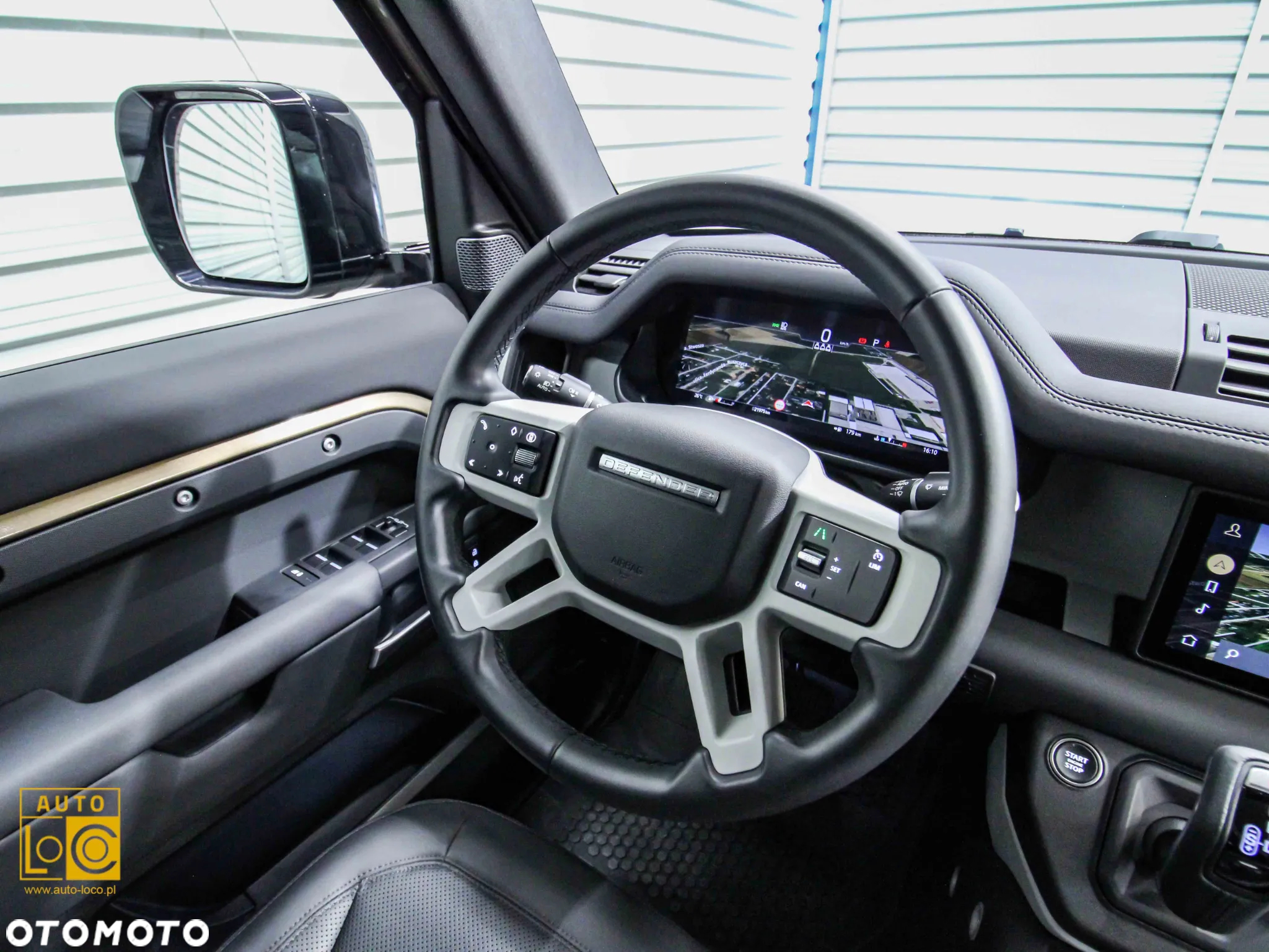 Land Rover Defender 110 2.0 P300 X-Dynamic HSE - 32
